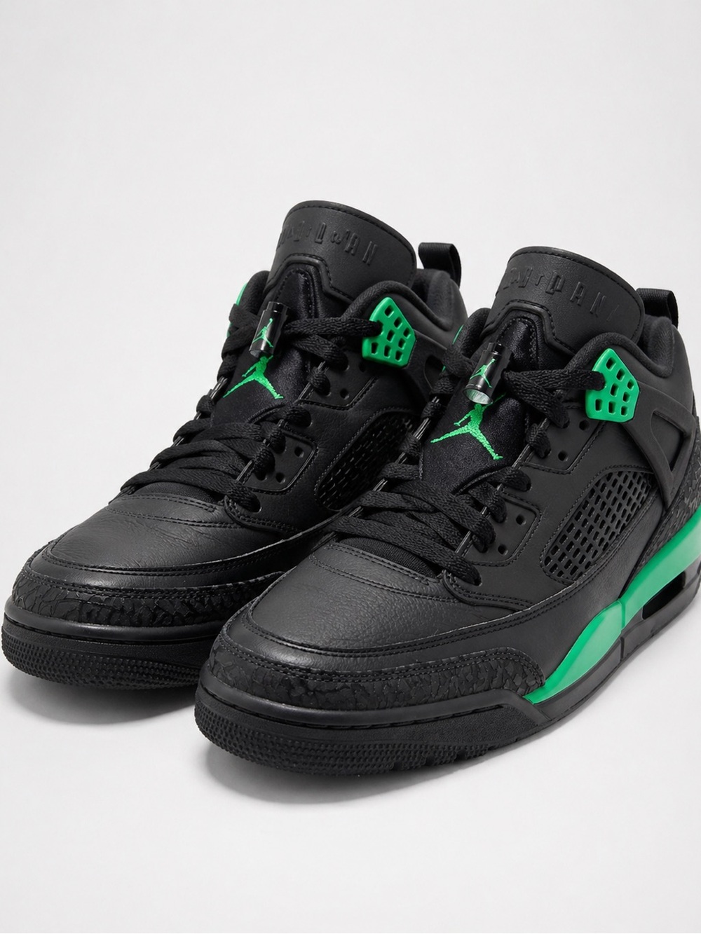 Nike Air Jordan Spizike Low “Celtics” sneakers in men’s size 14.